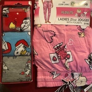 PEANUTS SNOOPY WOODSTOCK lounge 3X pajama pants 3 pack of socks NEW
Smoke free